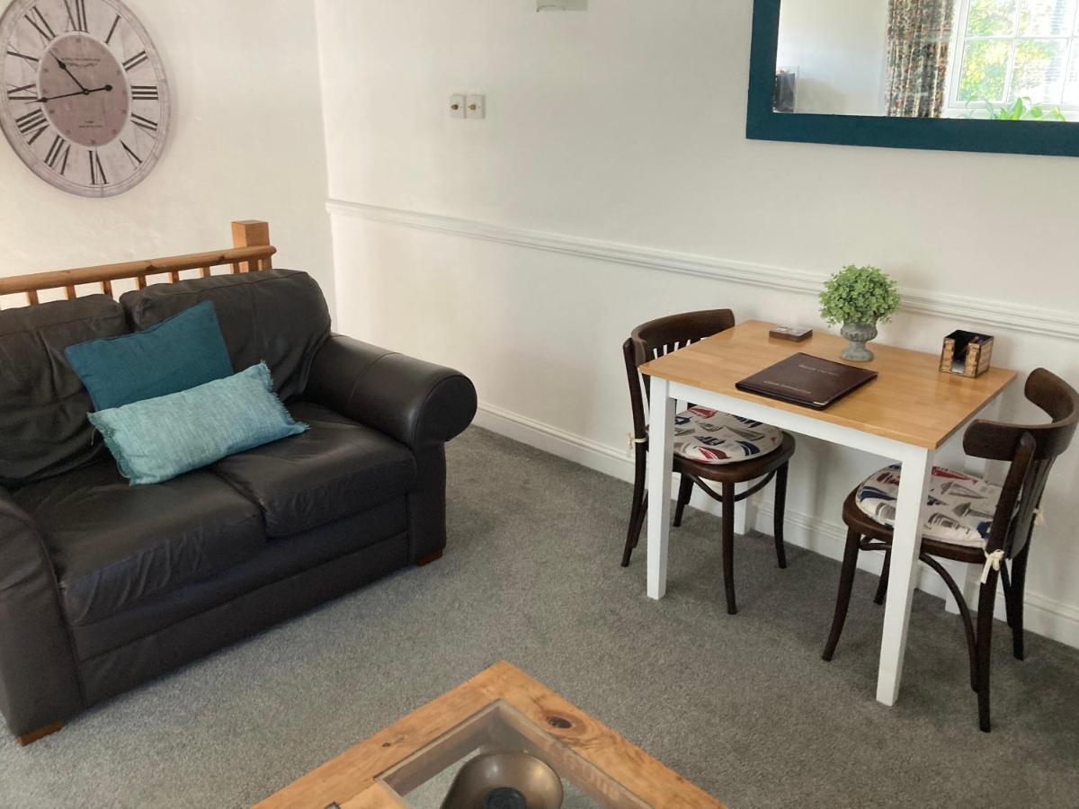 The Granary At Bissick Old Mill Apartment ทรูโร ภายนอก รูปภาพ